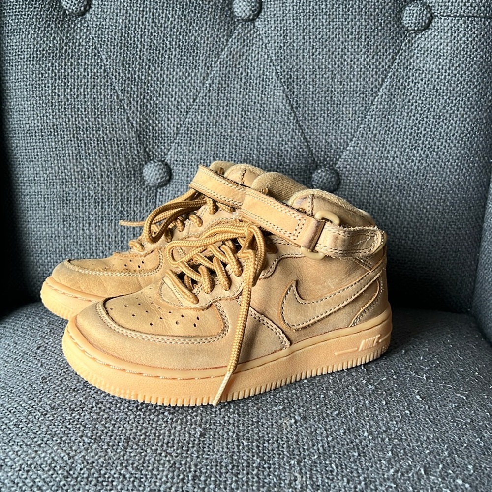 Toddler Nike shoes